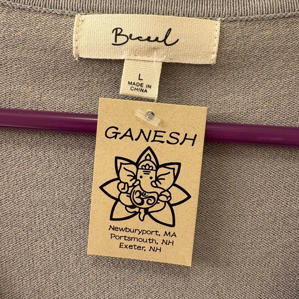 Never Worn Cropped Cardigan Sweater - Picture 2 of 3